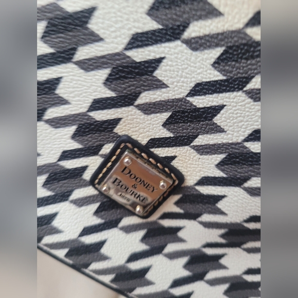 Dooney & Burke Vintage Crossbody - Picture 14 of 16